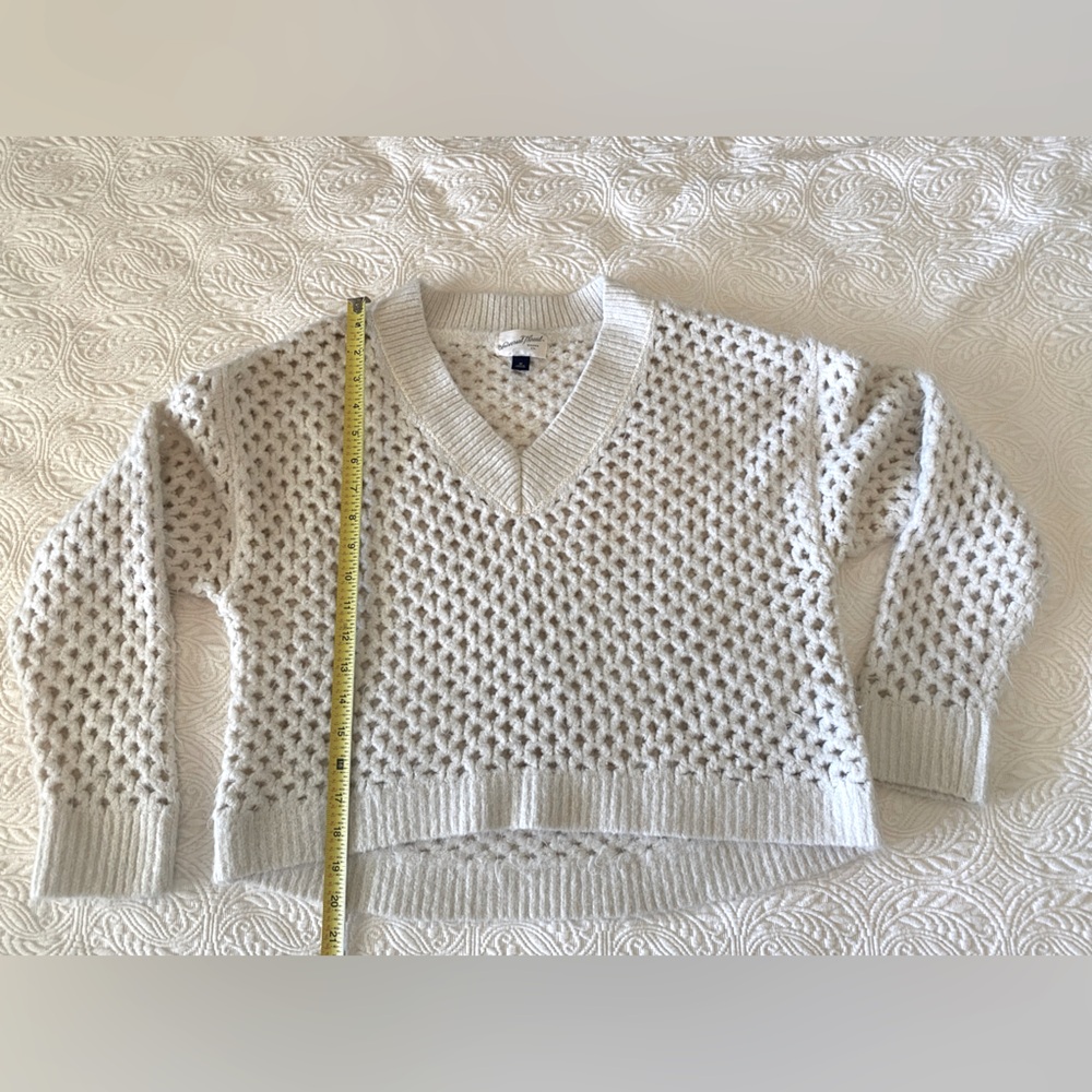 Universal Threads Crop Open Weave Cream Sweater - Picture 3 of 5